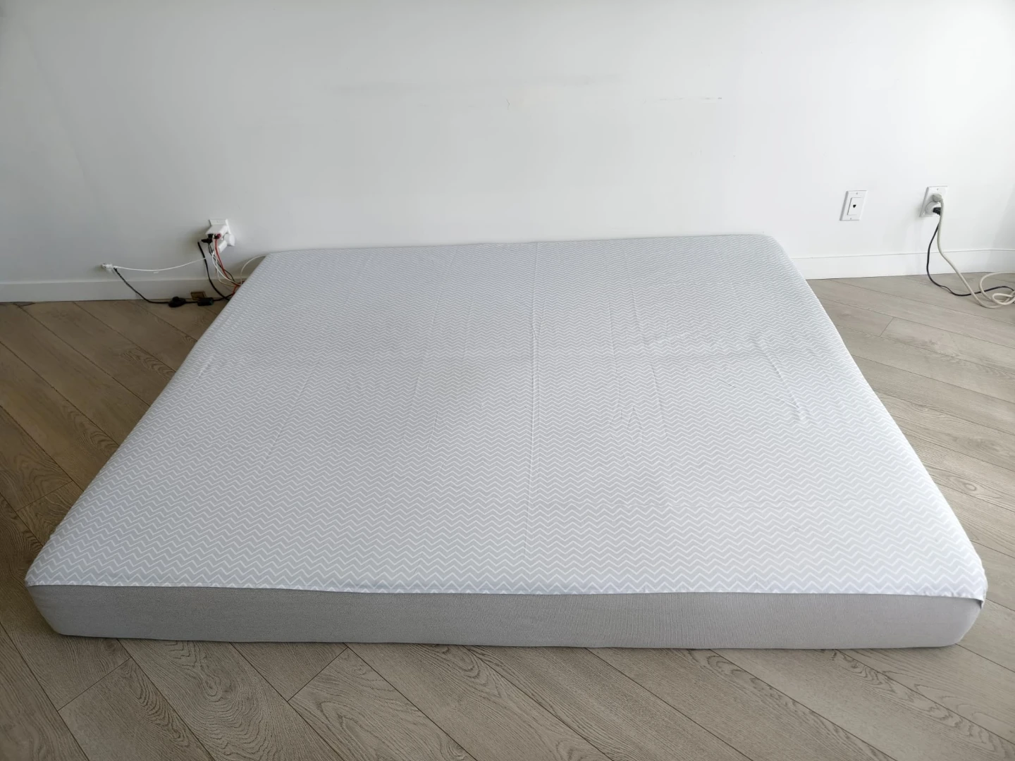 Modern Convertible Sofabed – Queen & Twin Sizes - photo 5