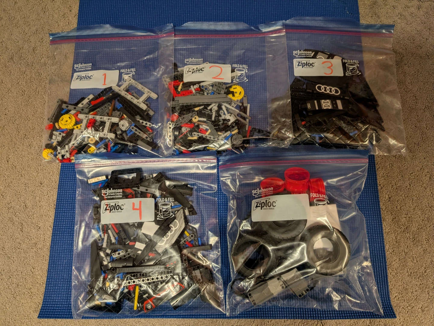 Lego Technic Audi RS  q e-tron 42160 - photo 3