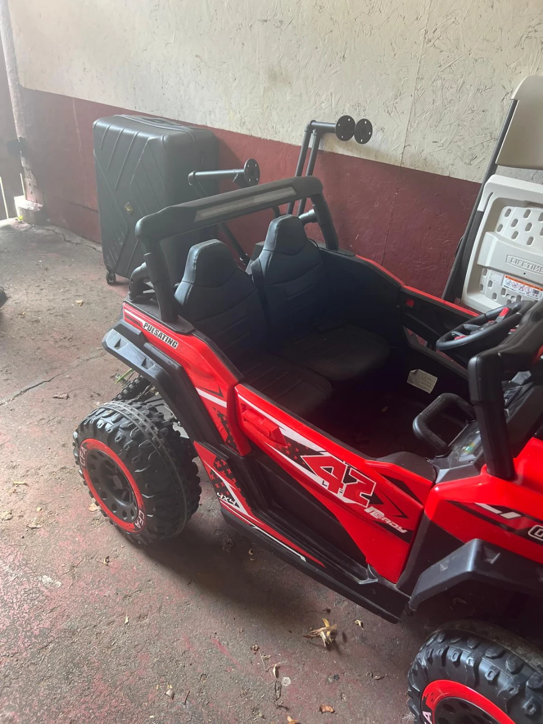 Kids electric car 24v 2 seater red colour - photo 3