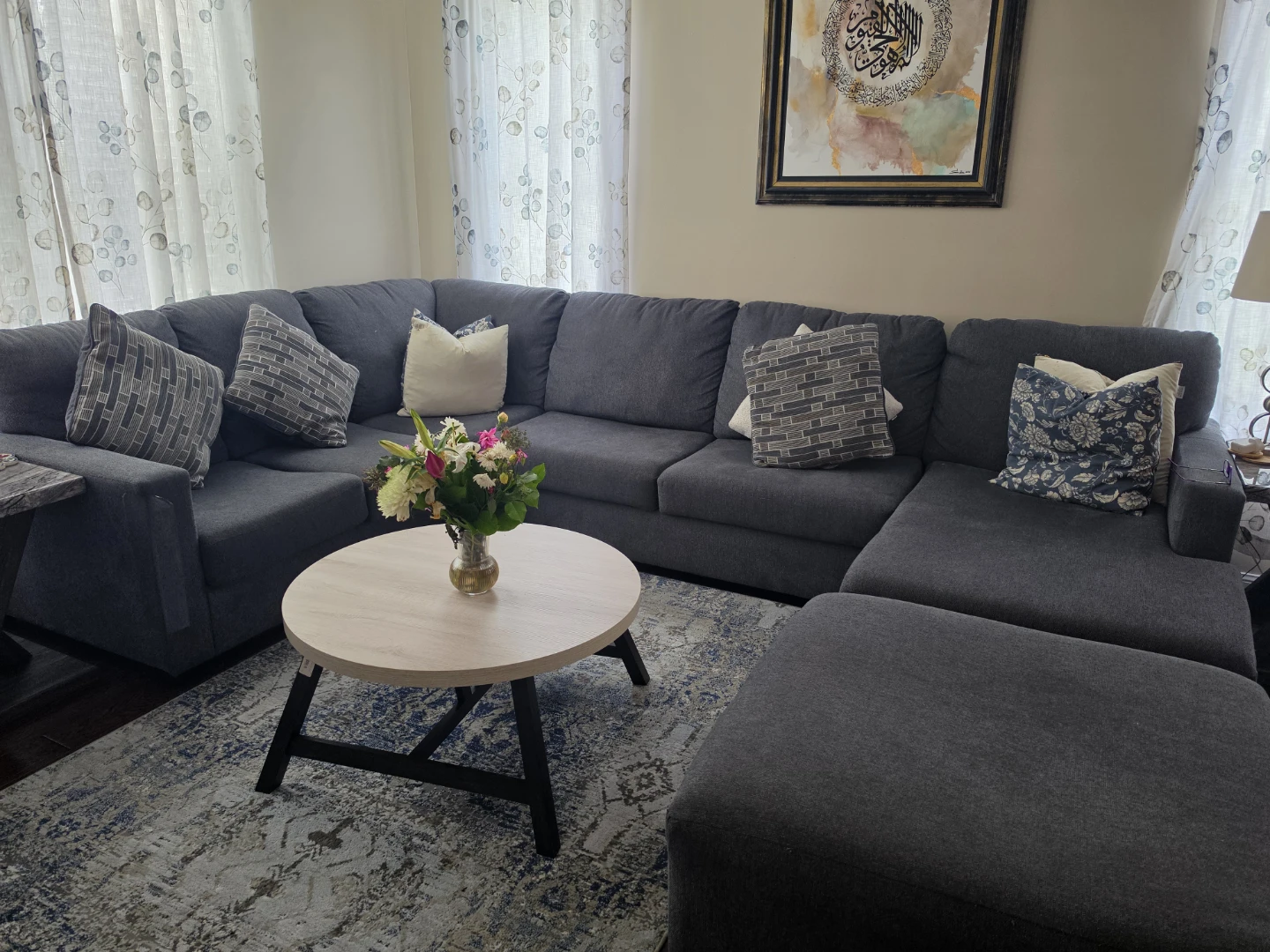 Dark Grey Sectional Sofa with Chaise and Ottoman. - photo 3