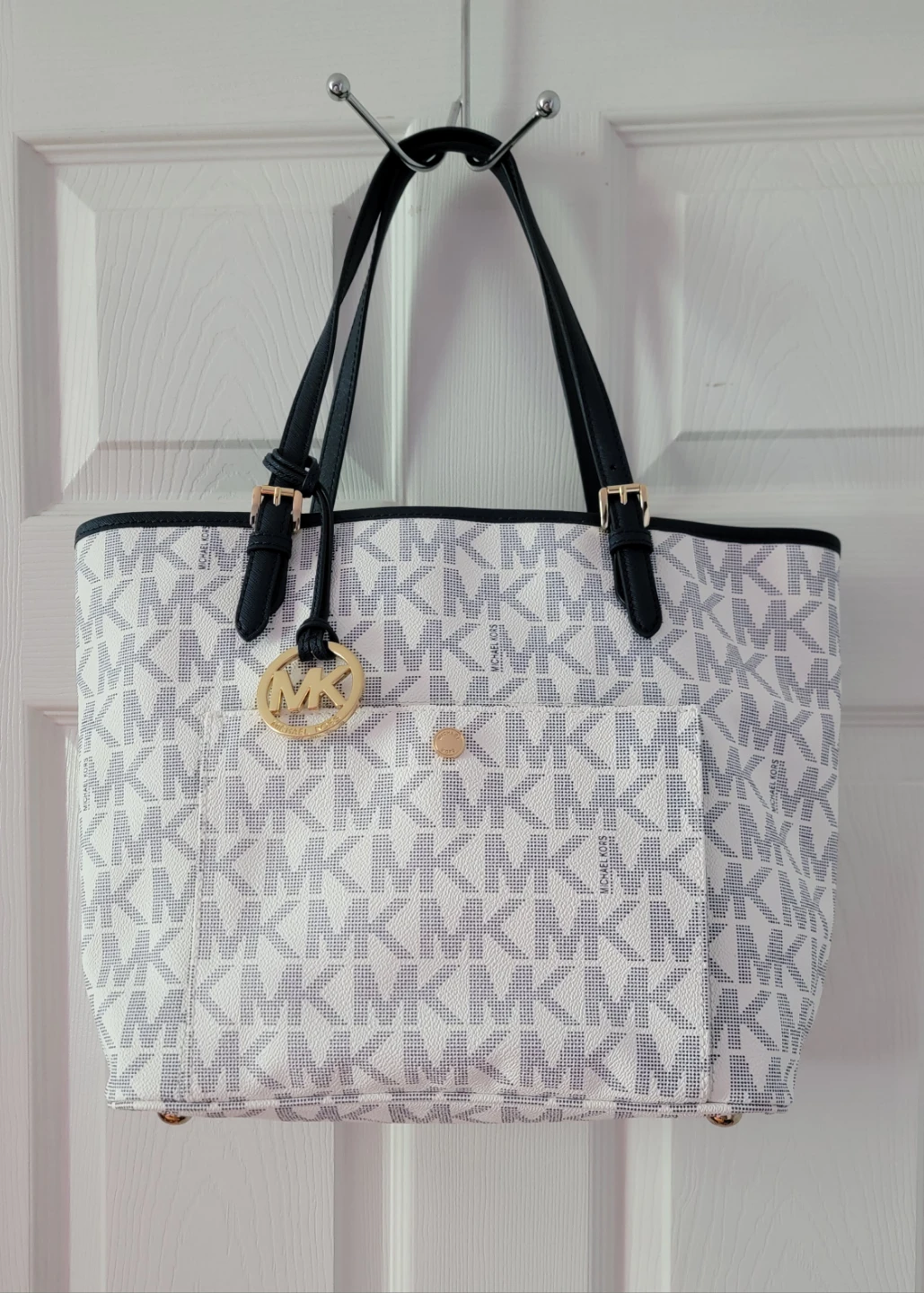 Michael Kors Jet Set Snap Pocket Tote Bag
