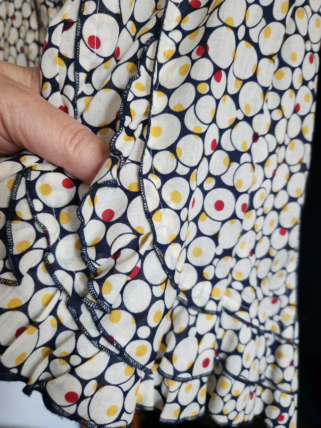 Pretty Sleeveless Polka Dot Button Up Blouse - photo 2