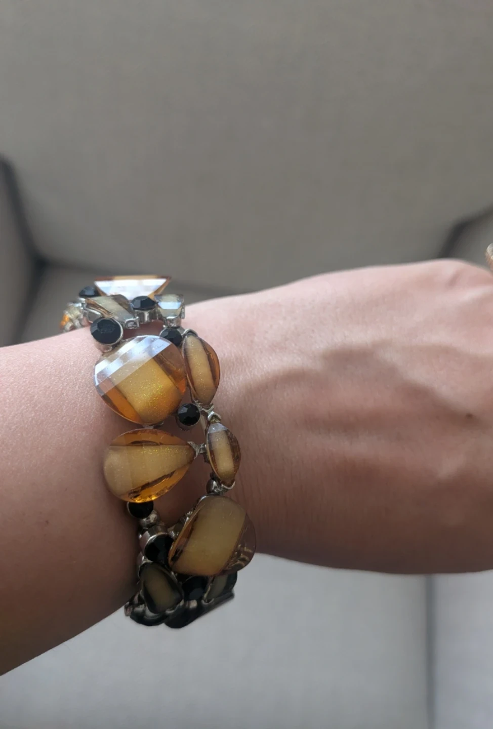 Beaded Bracelet with Amber-Coloured Stones in a blue box - photo 2