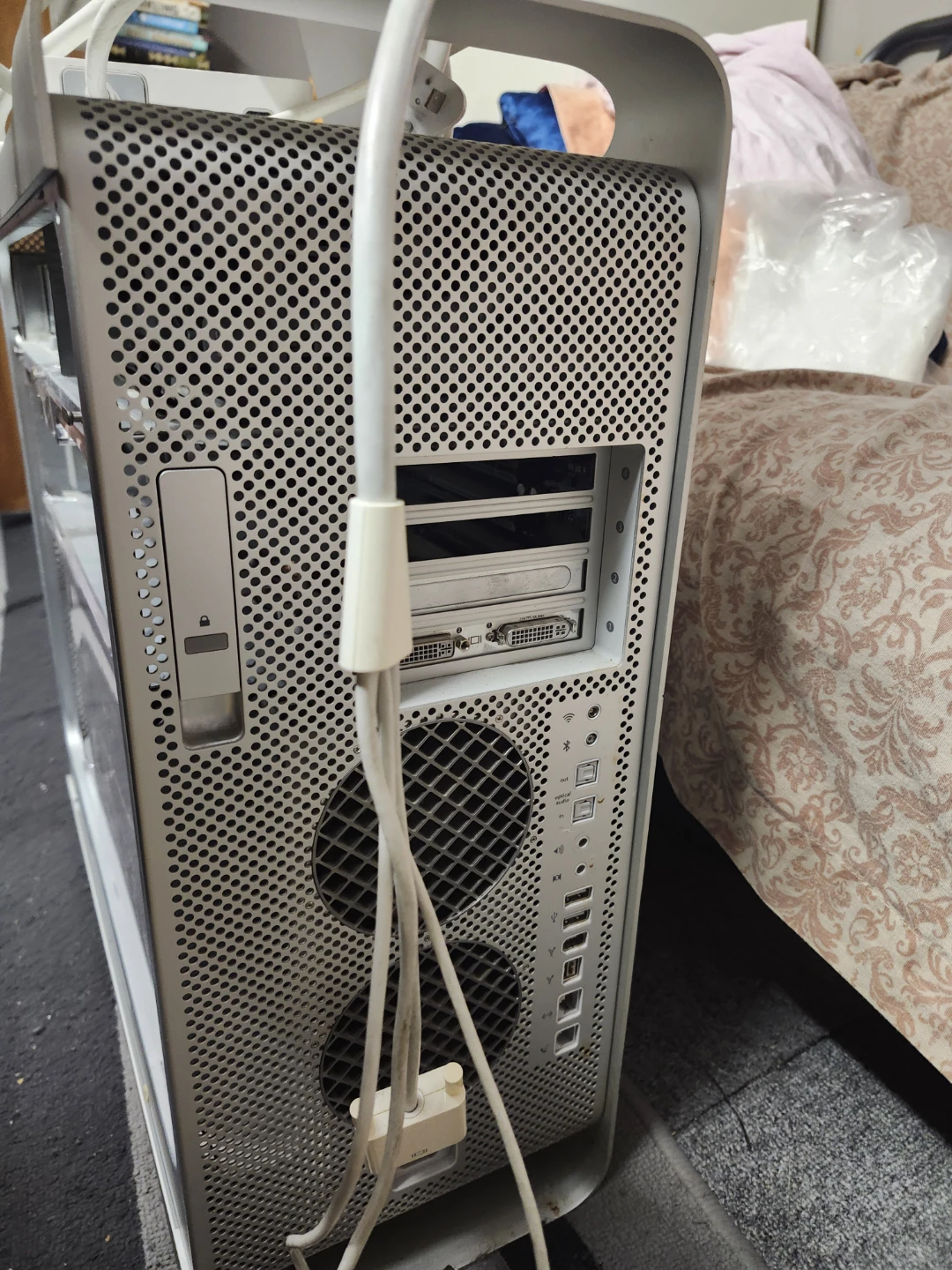 Vintage Apple Power Mac G5 Tower + Apple monitor - photo 5