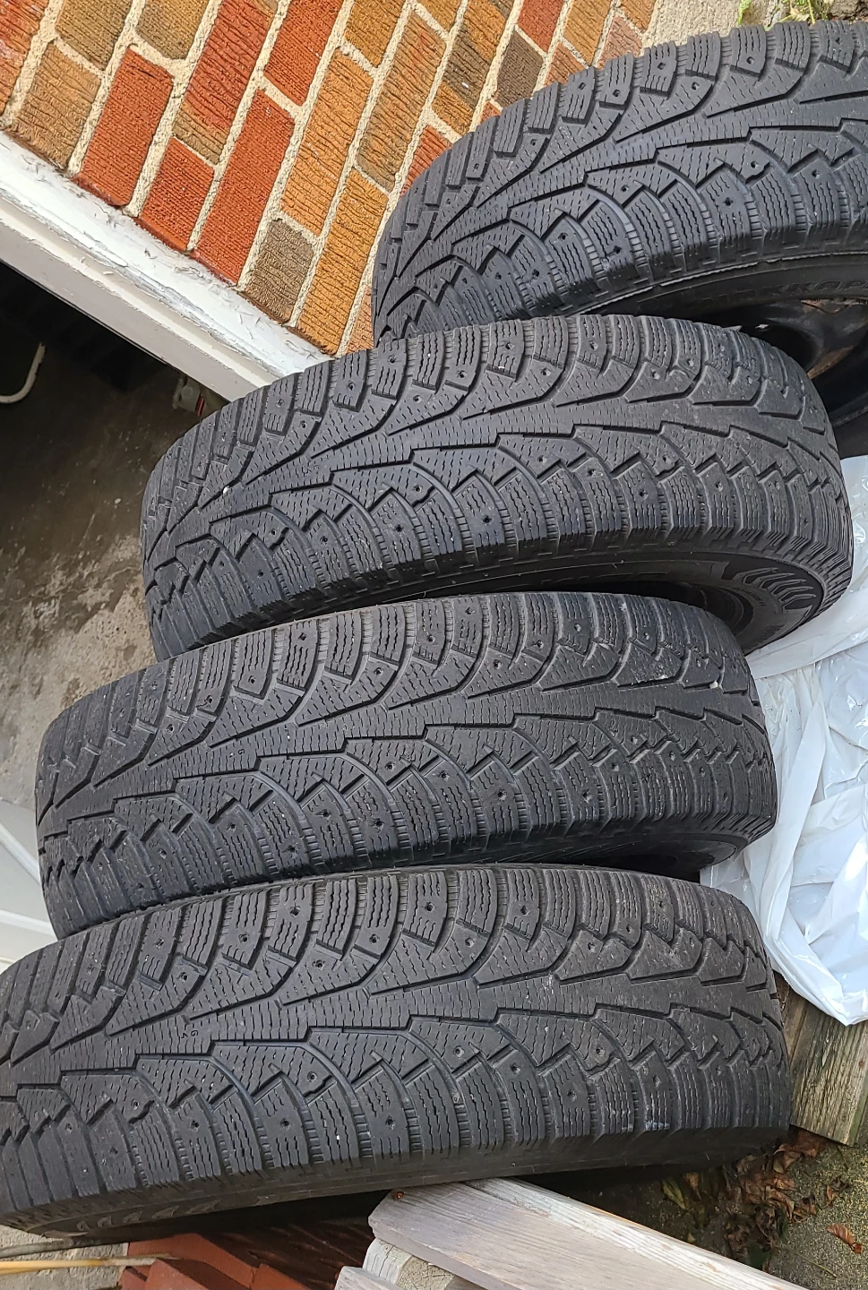 15" Winter Tires & Rims Bolt 5 x 114.3mm Older Ford Ranger Etc. - photo 2