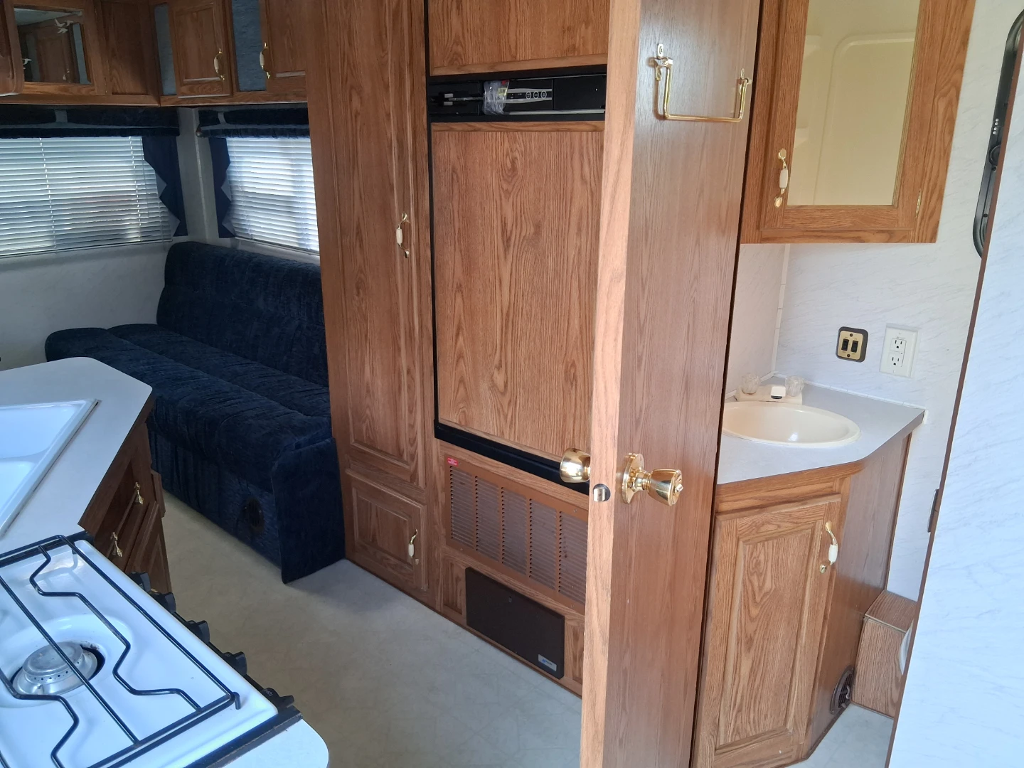 Nash Fifth Wheel Trailer - photo 3