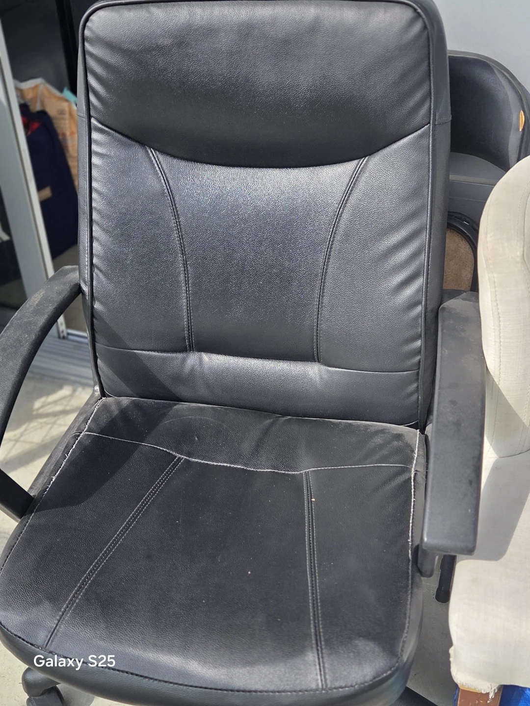 Black Office Chair - photo 5