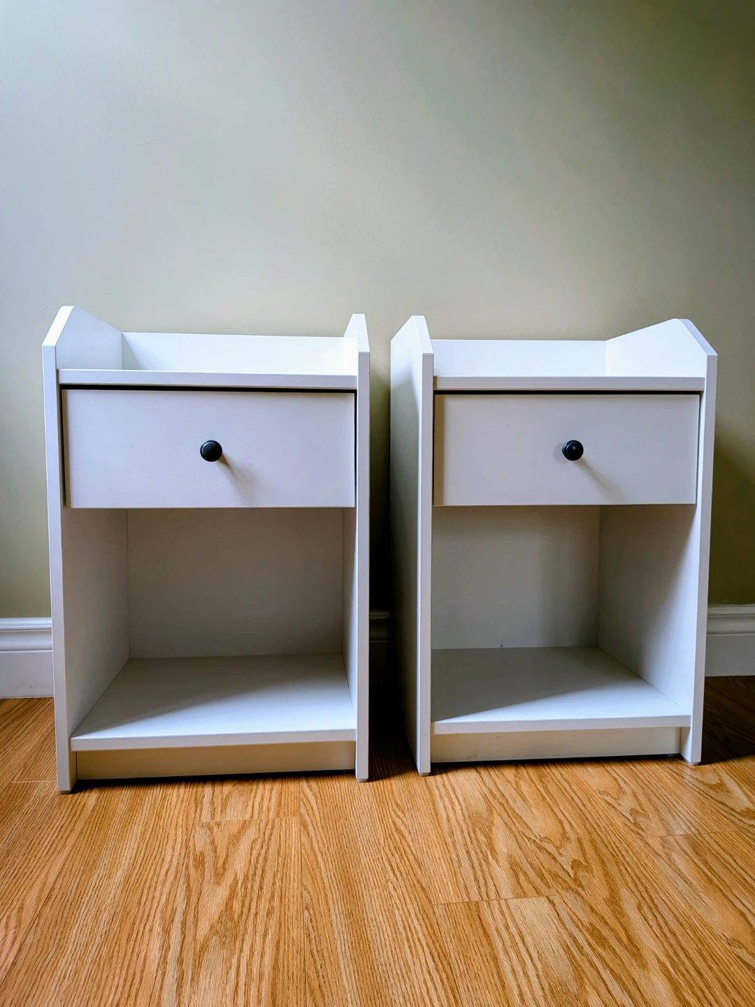 Bedsides tables