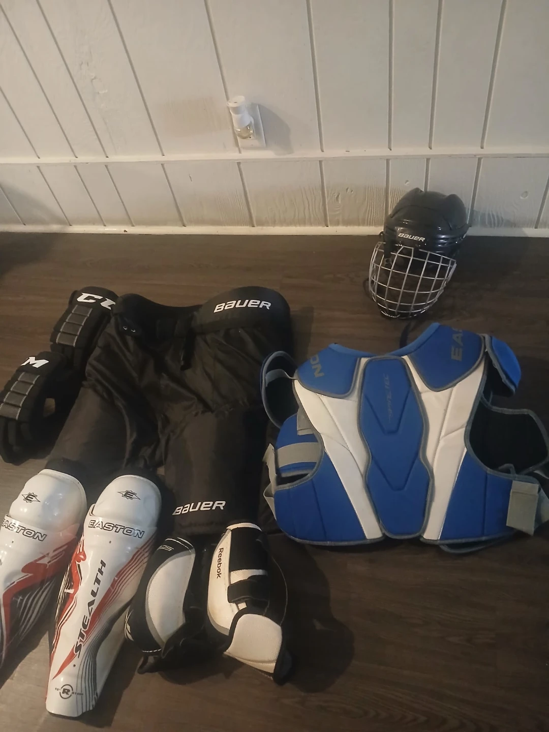 Youth Hockey Gear Set