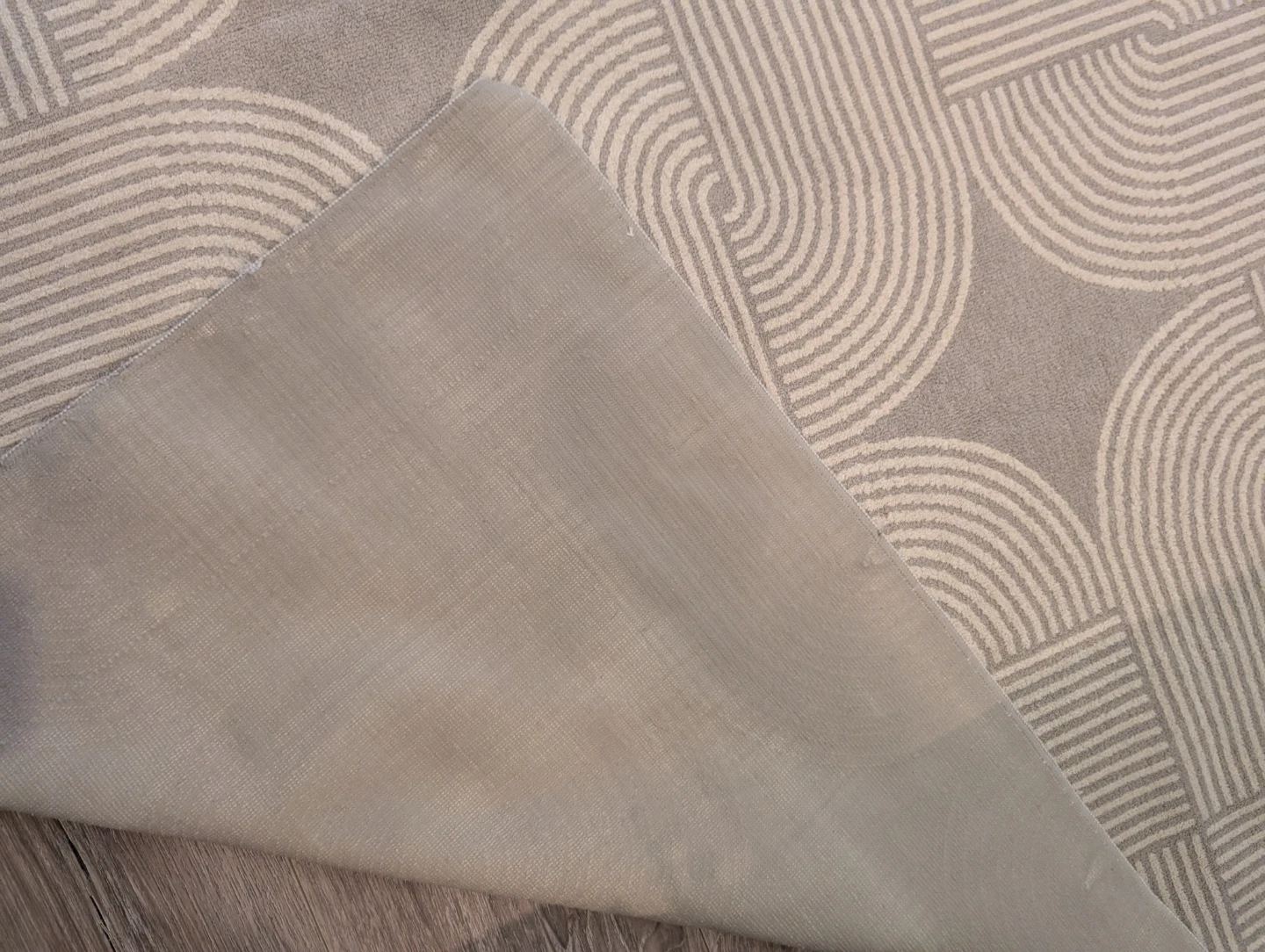 Area Rug with Geometric Pattern - Machine Washable - photo 4