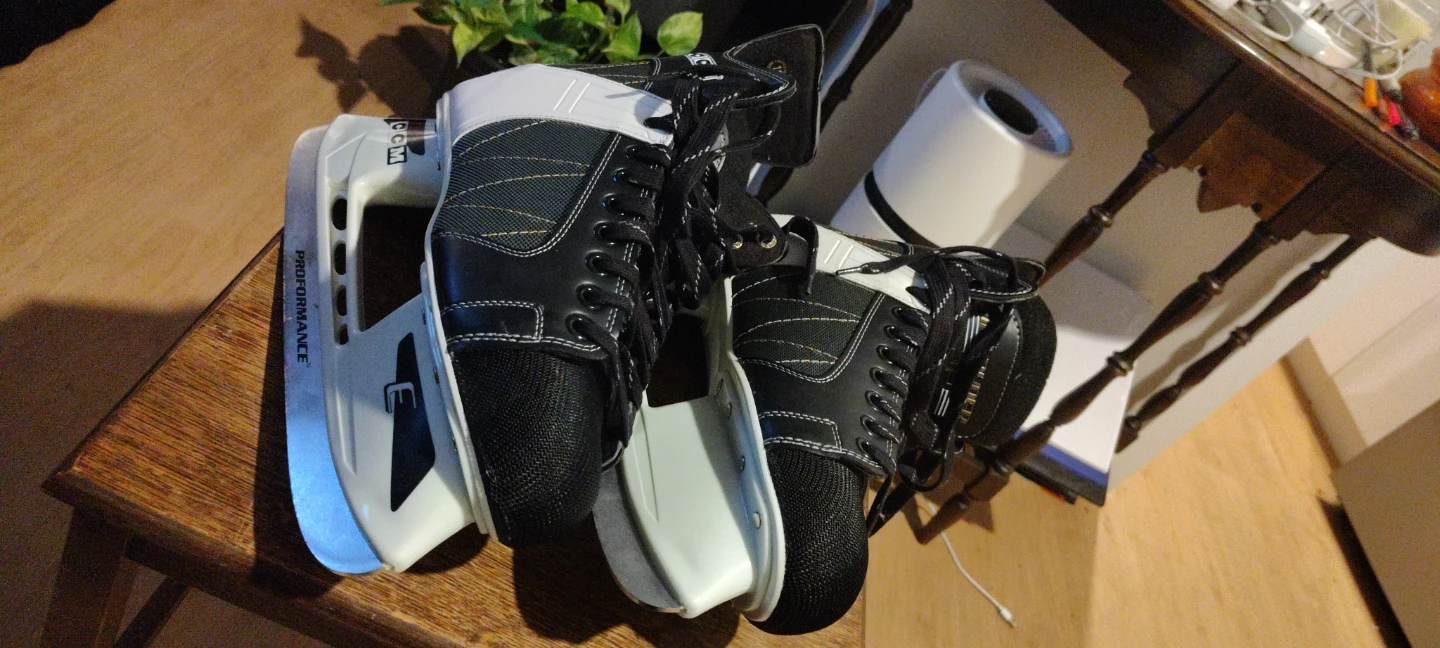 CCM Tacks Hockey Skates Size 12 - photo 2