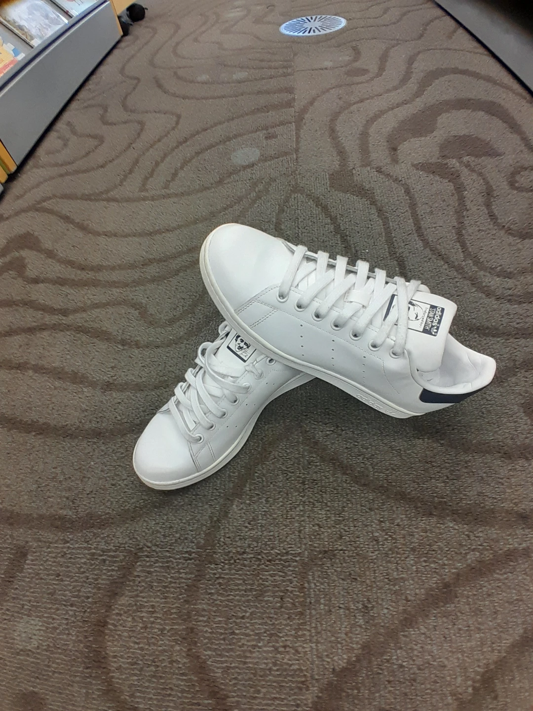 Adidas Stan Smith White/Navy Leather Sneaker Men's size 8s - photo 3