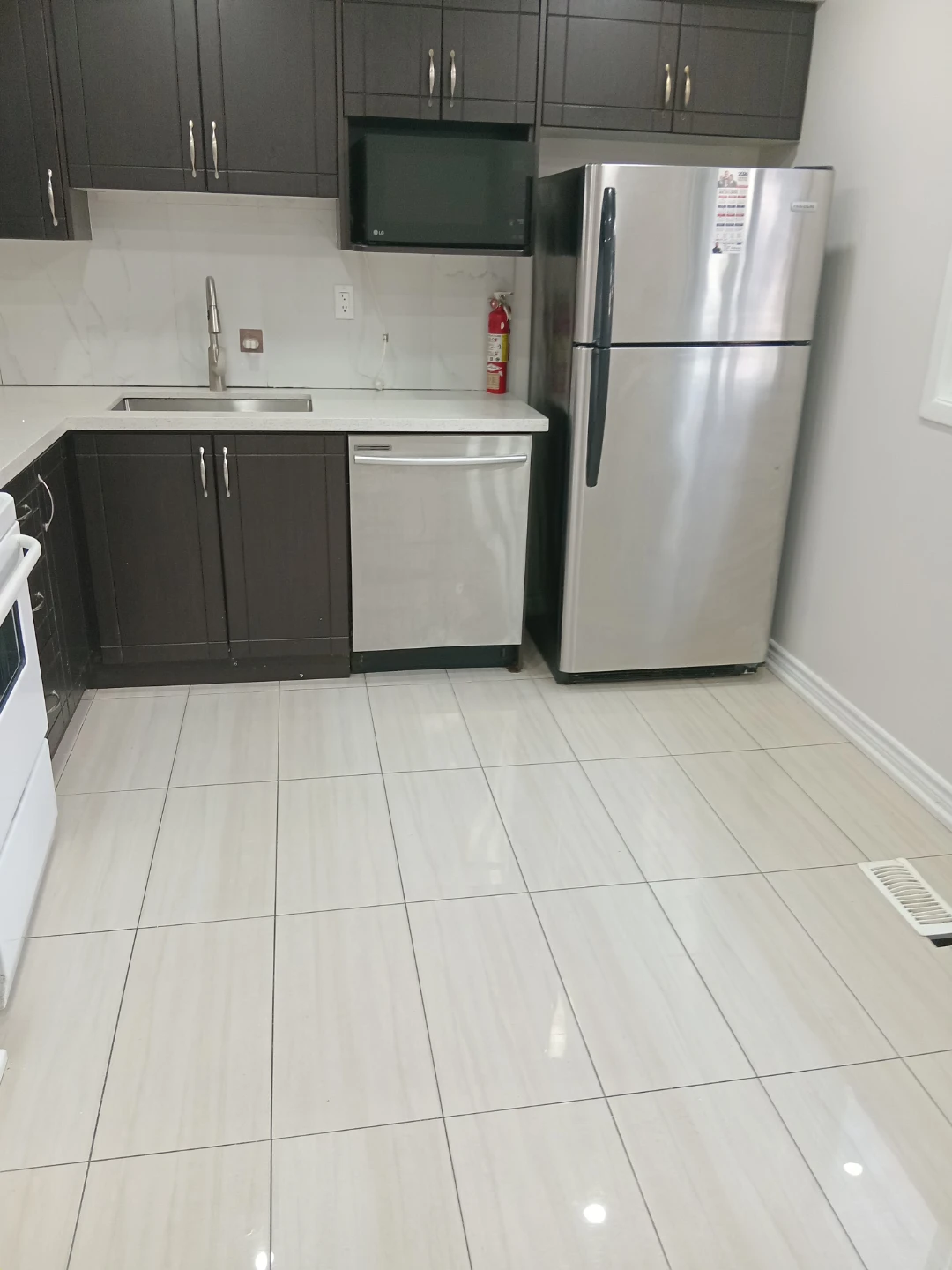 Cleaning services - photo 3