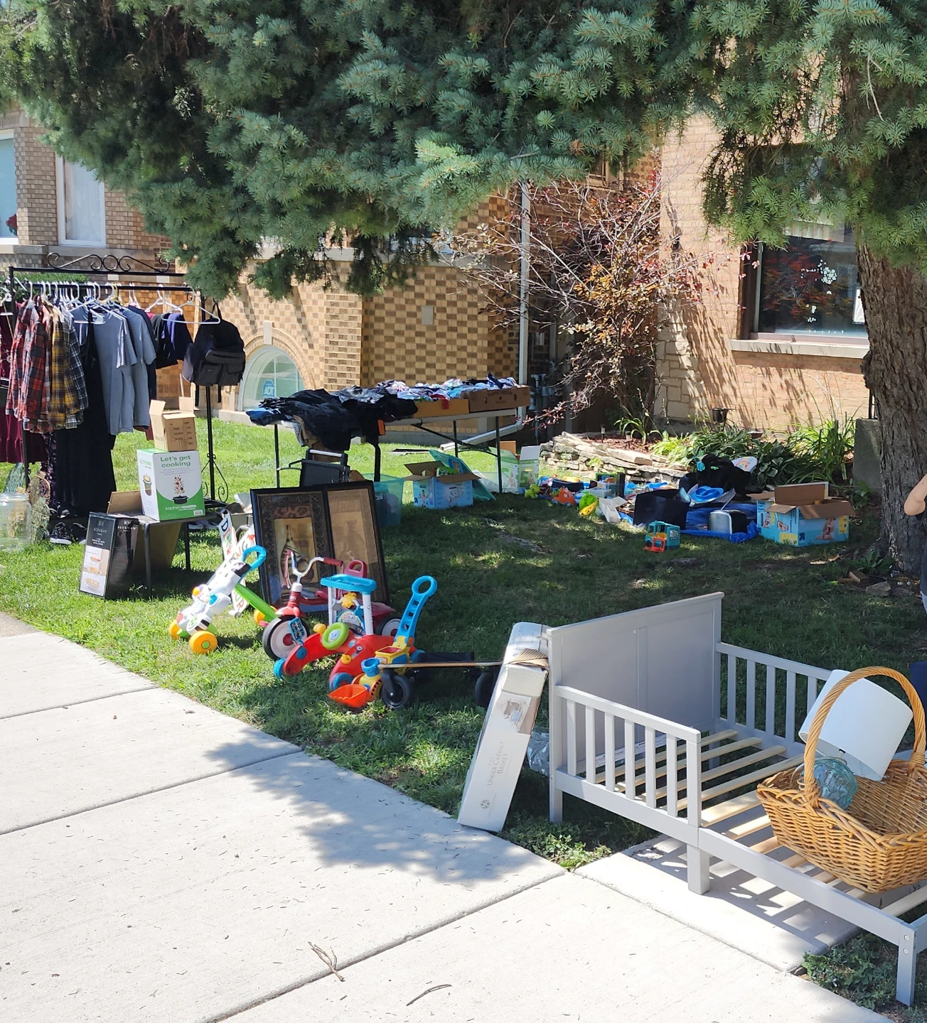 $1 YARD SALE