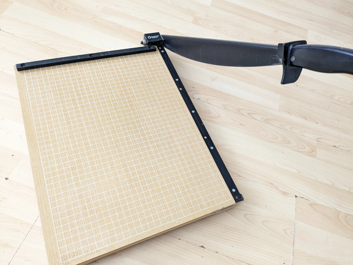 Wooden Guillotine Paper Trimmer 🏈 - photo 3
