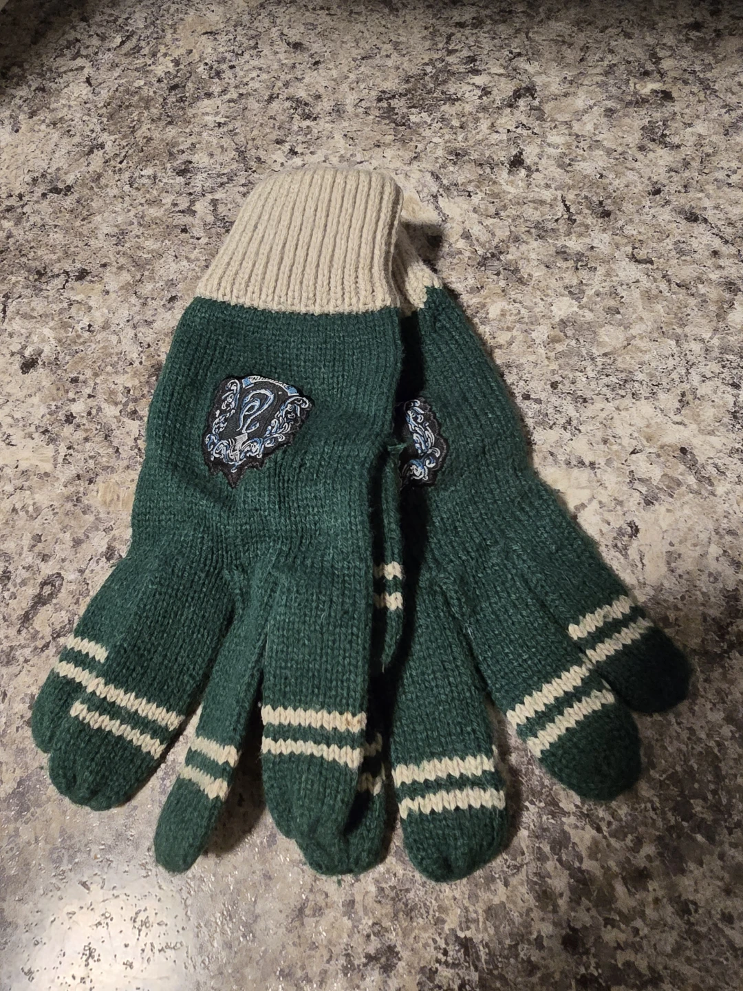 Harry Potter Slytherin Robe and Gloves Set - photo 2