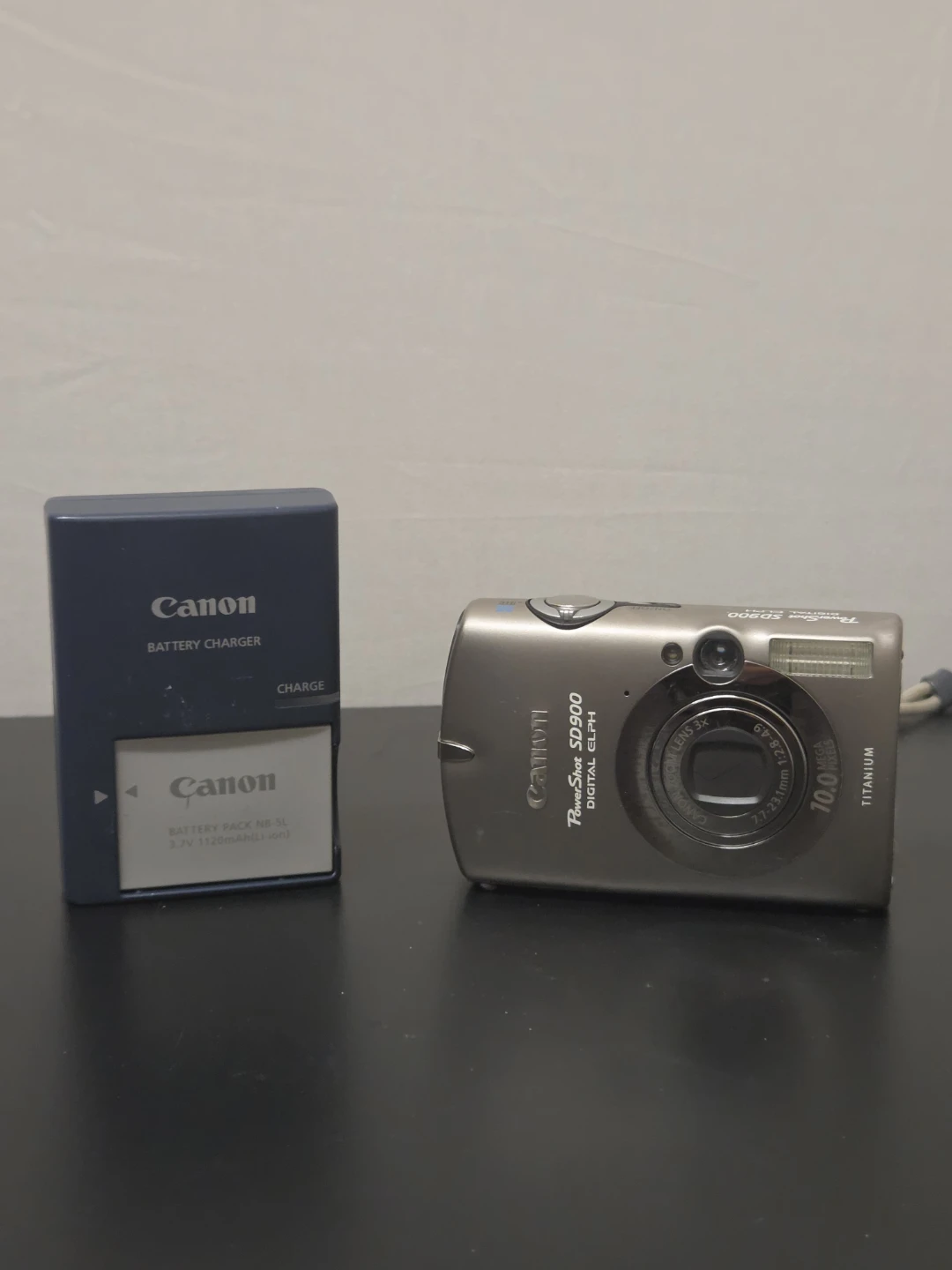 Canon PowerShot SD900 Digital Camera