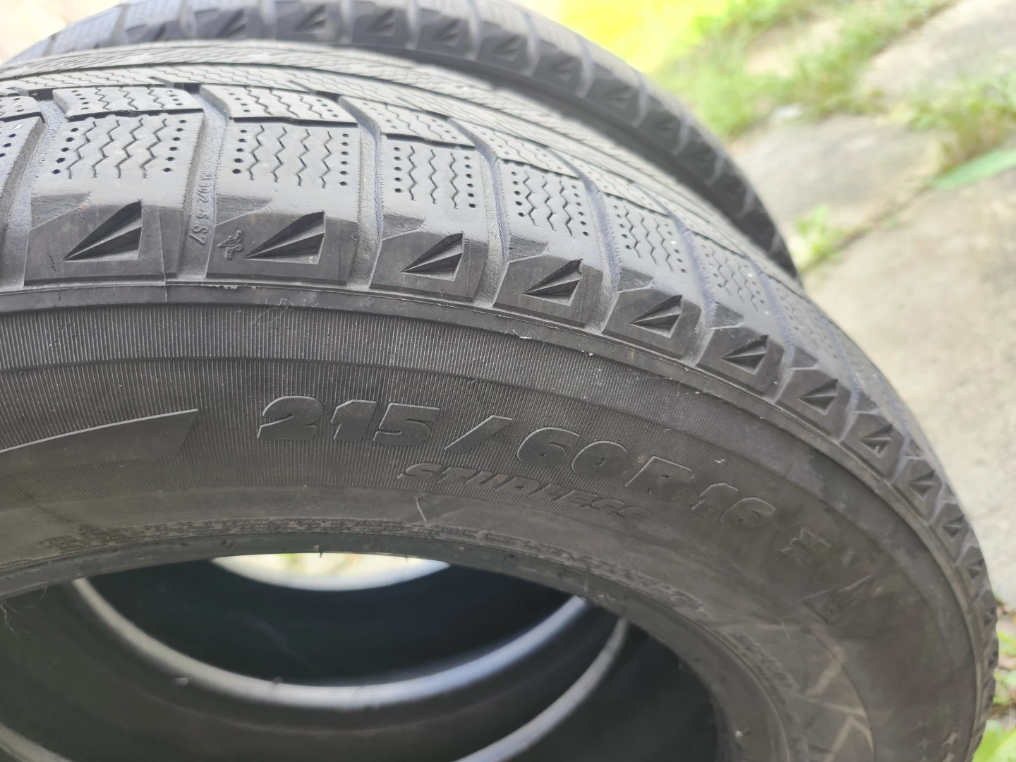 215/60R16 Studless Winter Tires - photo 2