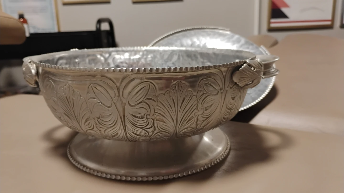 Continental Silverlook Hand Wrought Casserole Dish