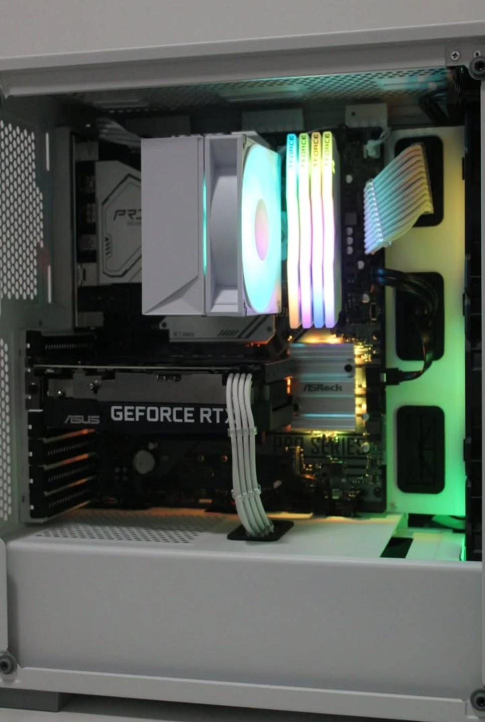 🧊 Stunning Intel i7-10700K + RTX 3050 Gaming PC - photo 4