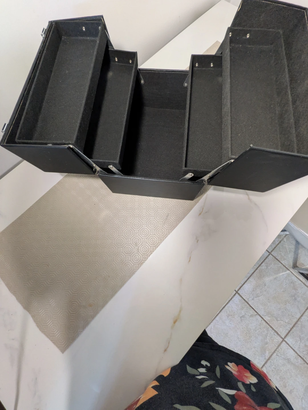 Black Makeup Train Case - photo 5