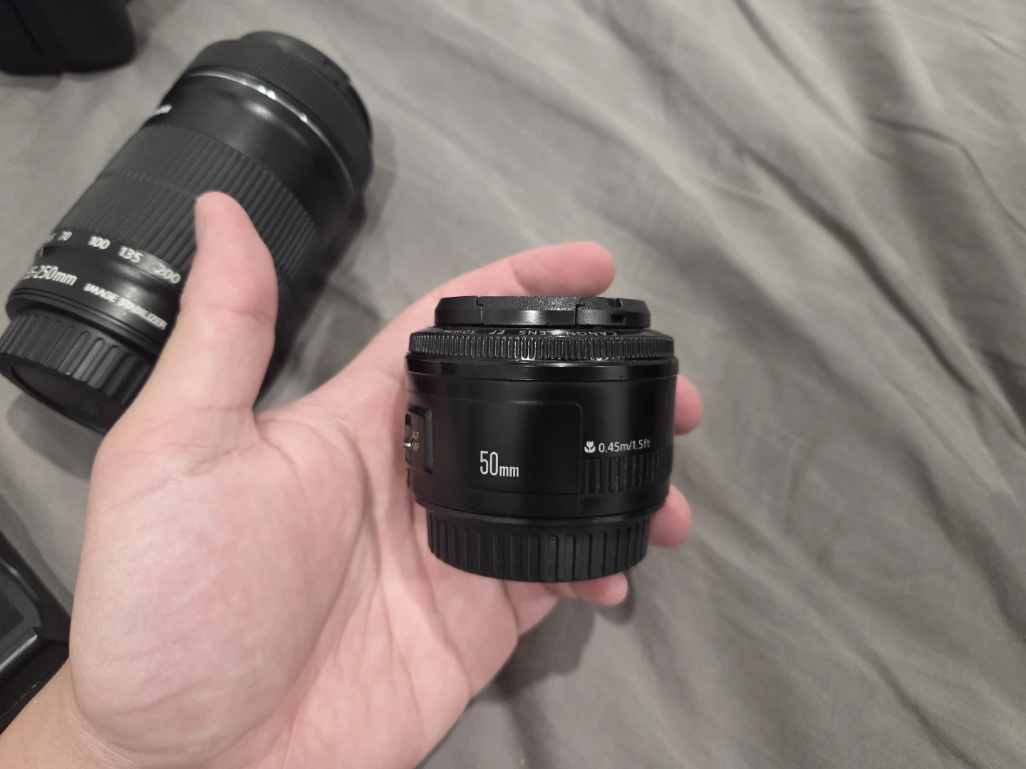 Canon EF 50mm f/1.8 Lens - photo 2