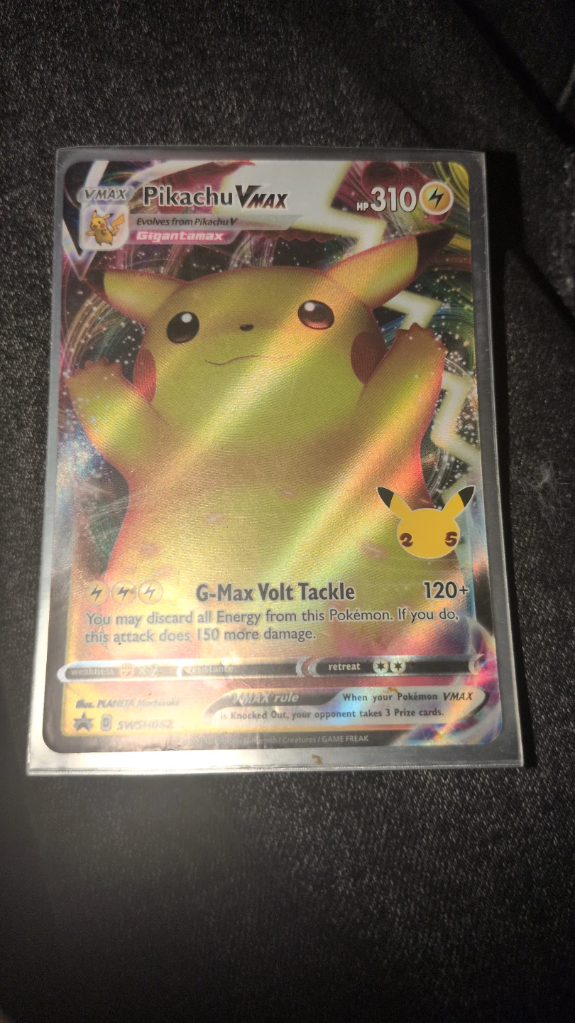 Pikachu VMAX Trading Card