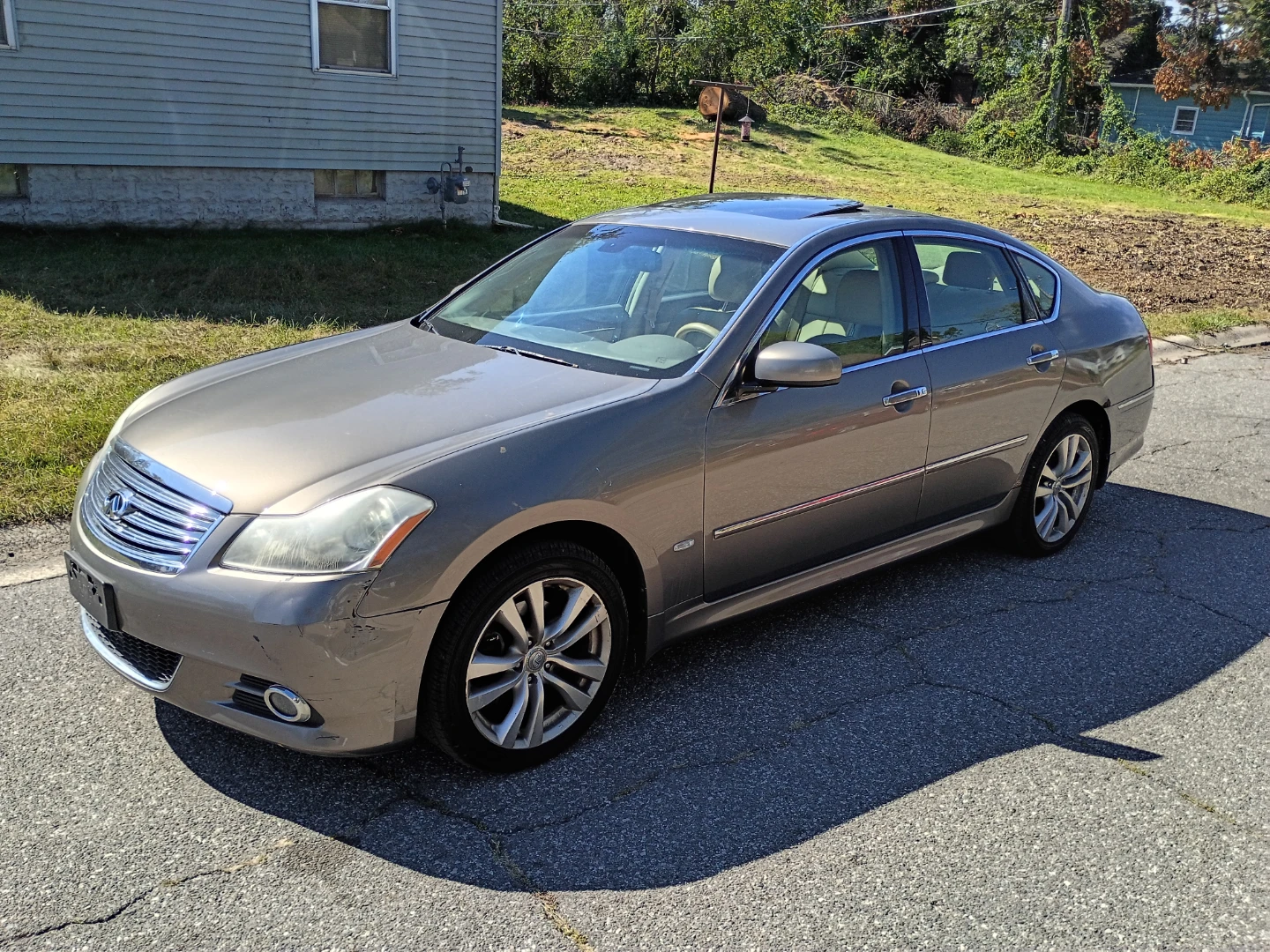 Infiniti M35x Sedan