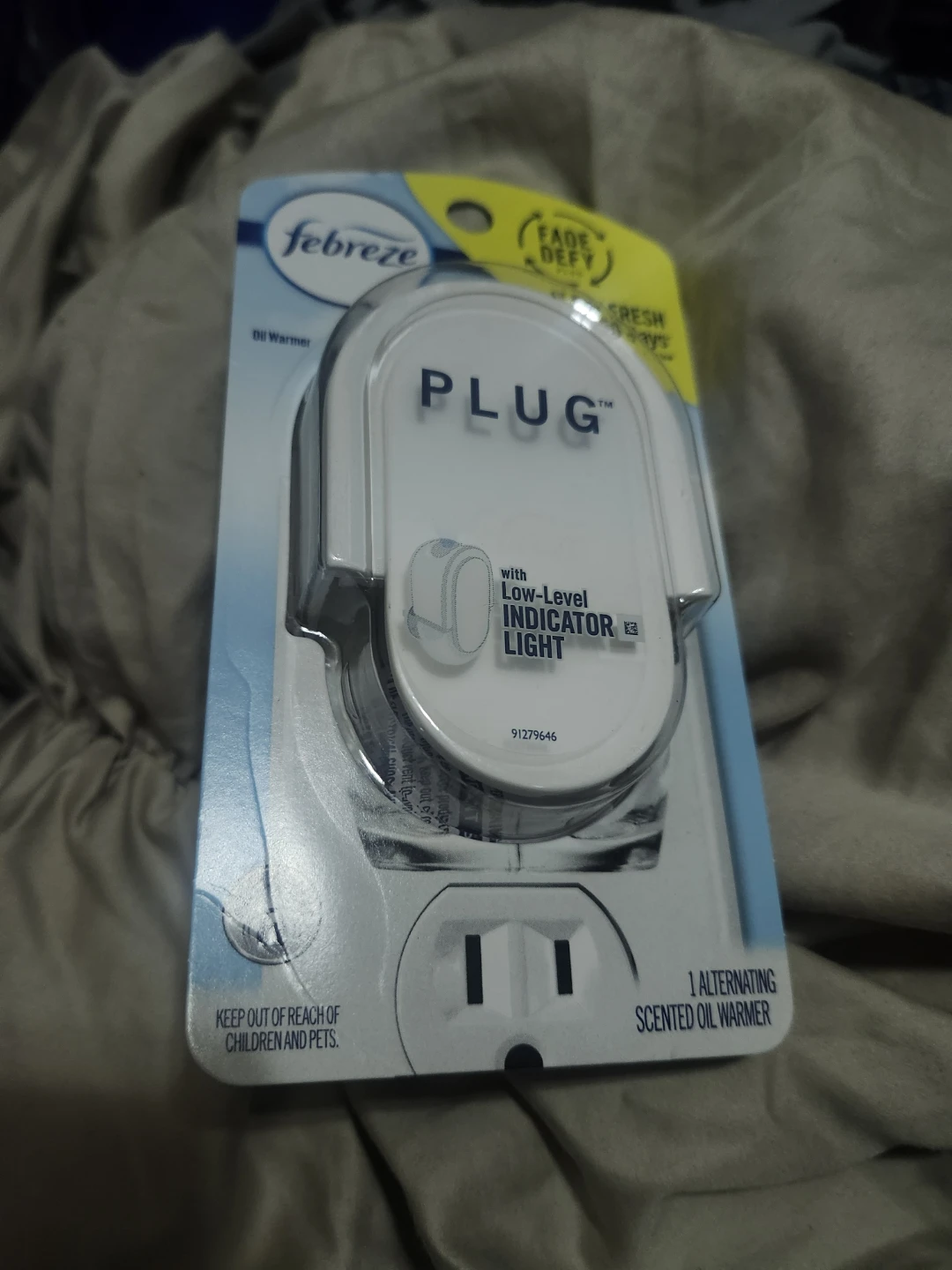 Febreze Plug Oil Warmer with Low-Level Indicator Light
