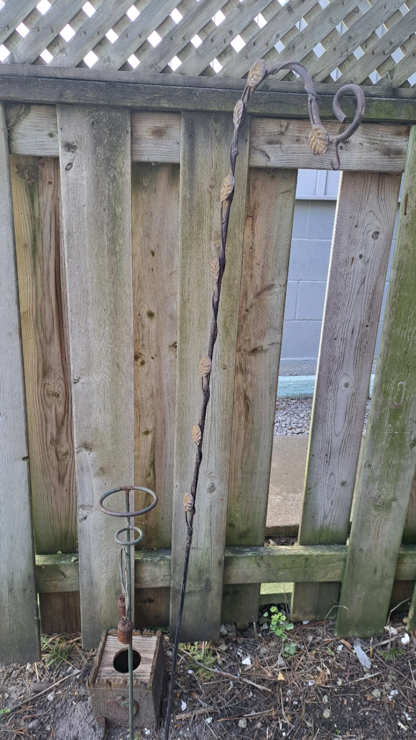 Set of two decorative metal garden stakes