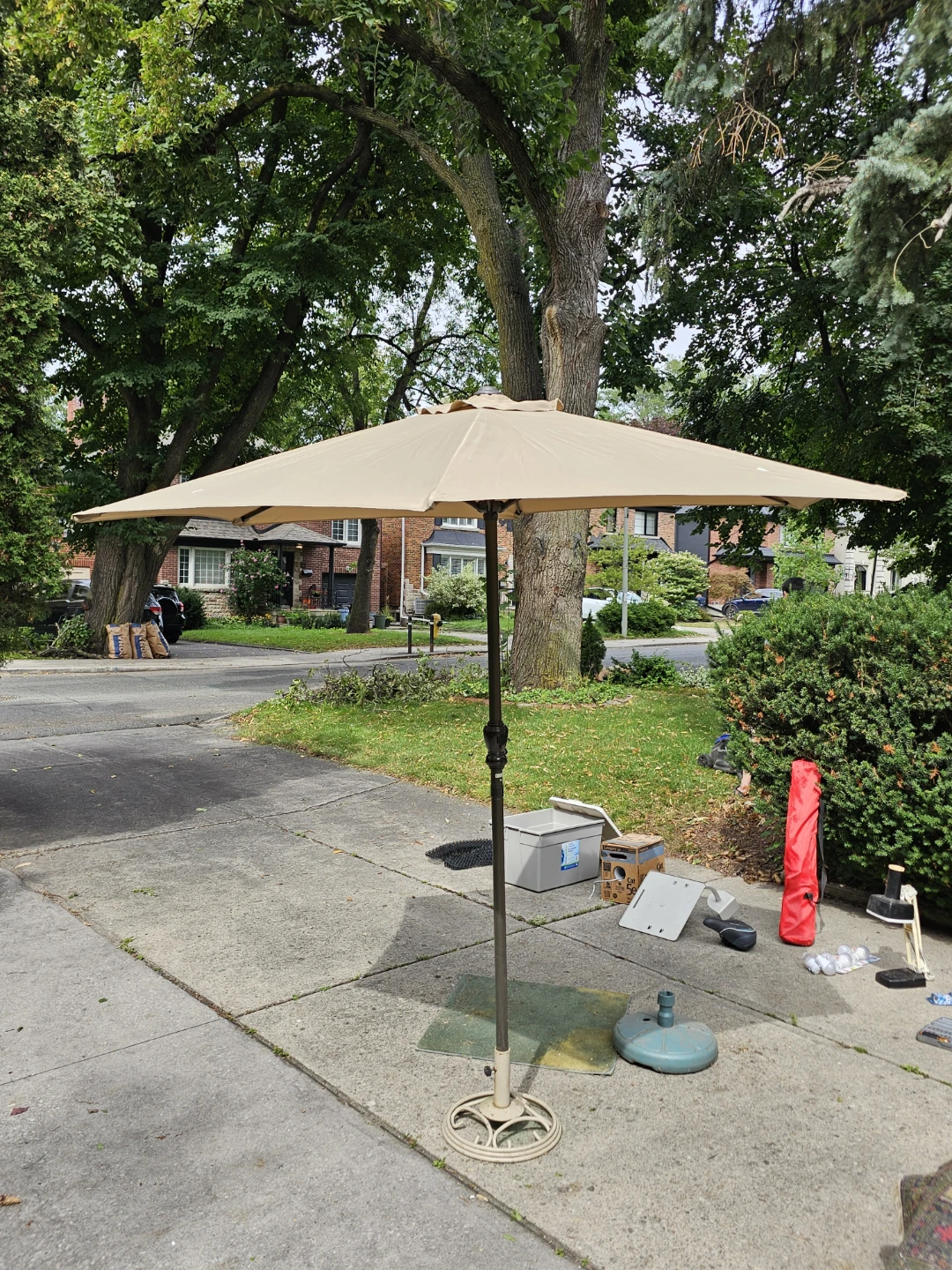 Arctic Sky 8.5ft Patio Umbrella