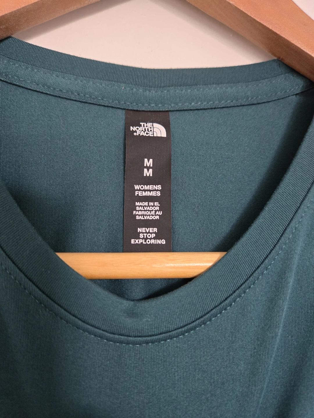 The North Face Women's T-Shirt Medium - photo 5