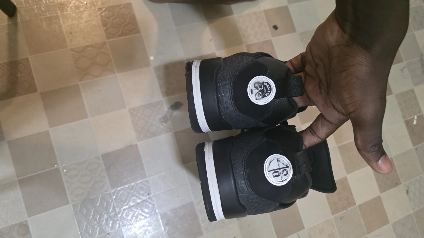 Jordan 4 Retro x 40 Acres and a Mule Sneakers - photo 2
