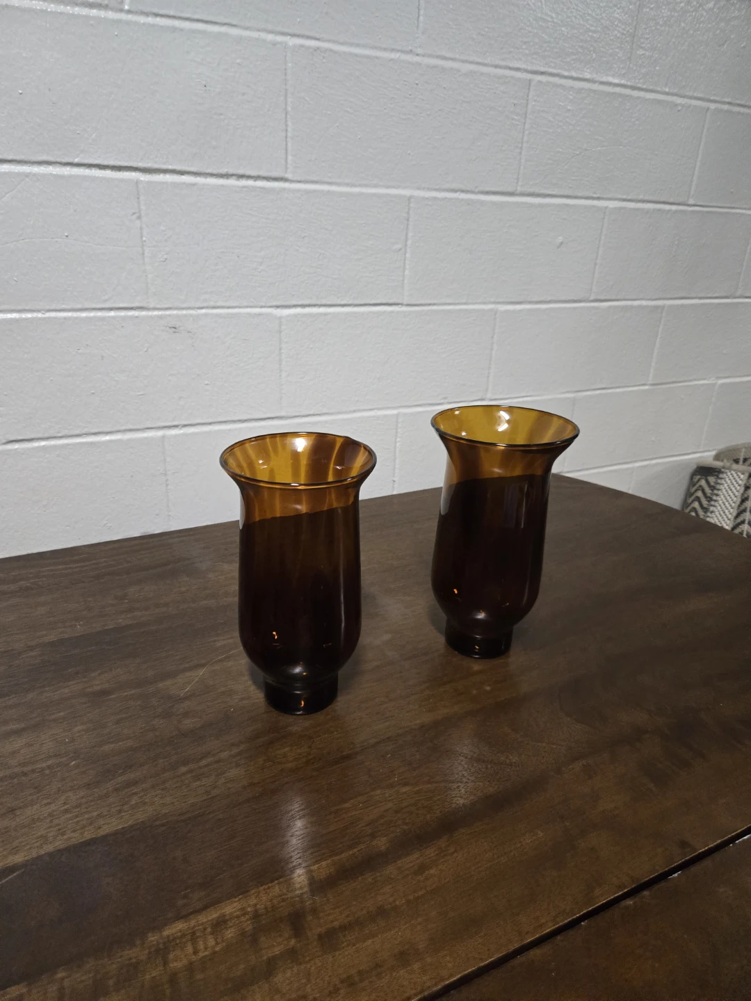 Set of 2 Amber Glass Hurricane Vases - photo 4