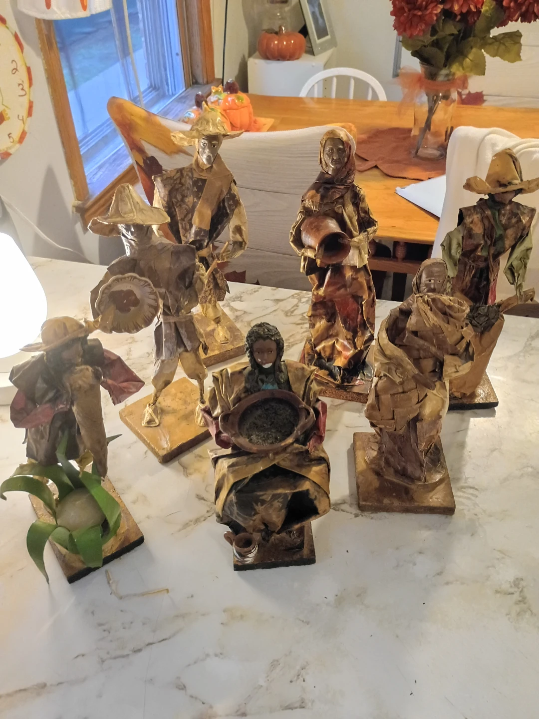 Set of 7 Handcrafted Corn Husk Folk Art Figurines - photo 2