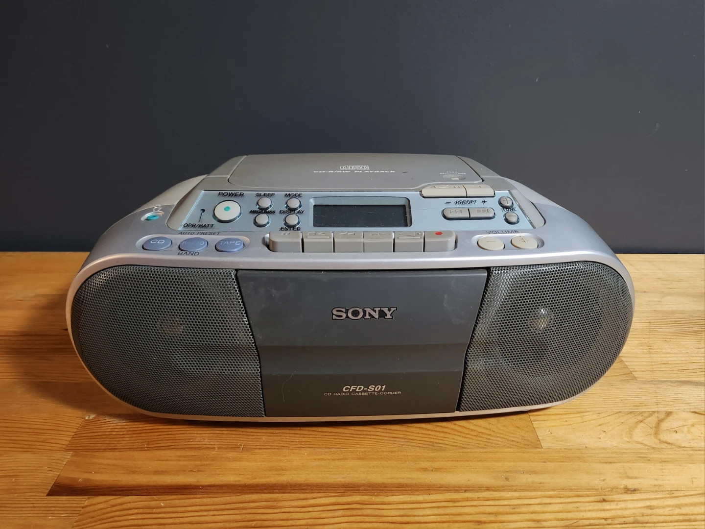 Sony CD Radio Cassette-Corder (CD Player issue) - photo 4