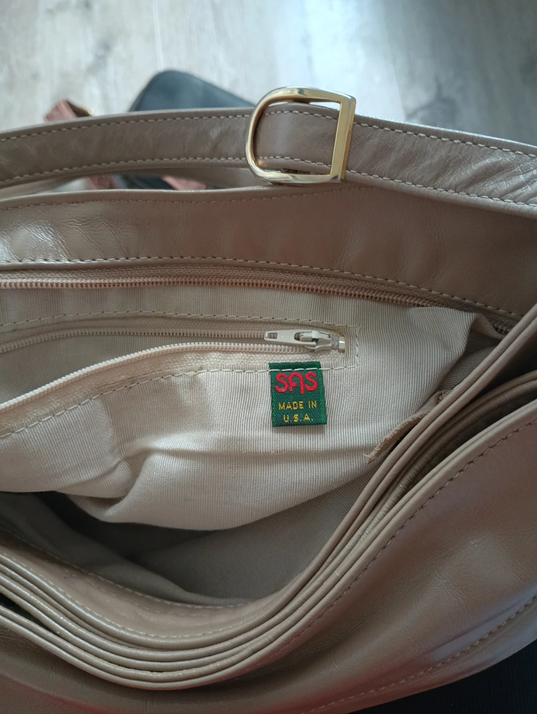 SAS Brown Leather Shoulder Bag