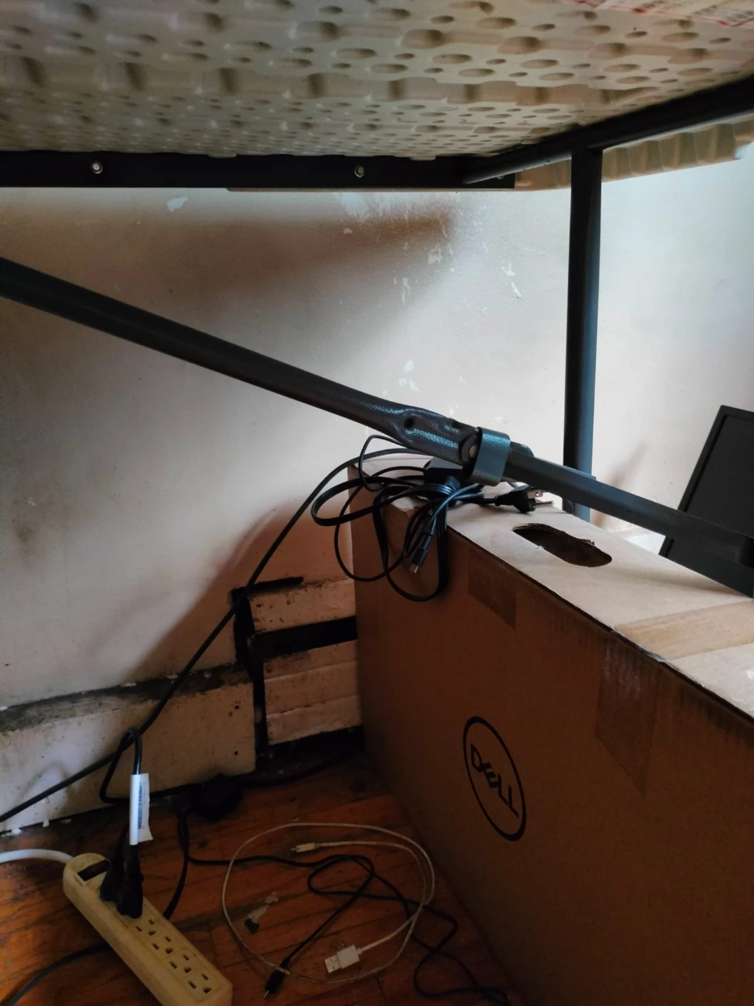 6ft Plastic Folding Table (Folds in Half with Handle) - photo 5