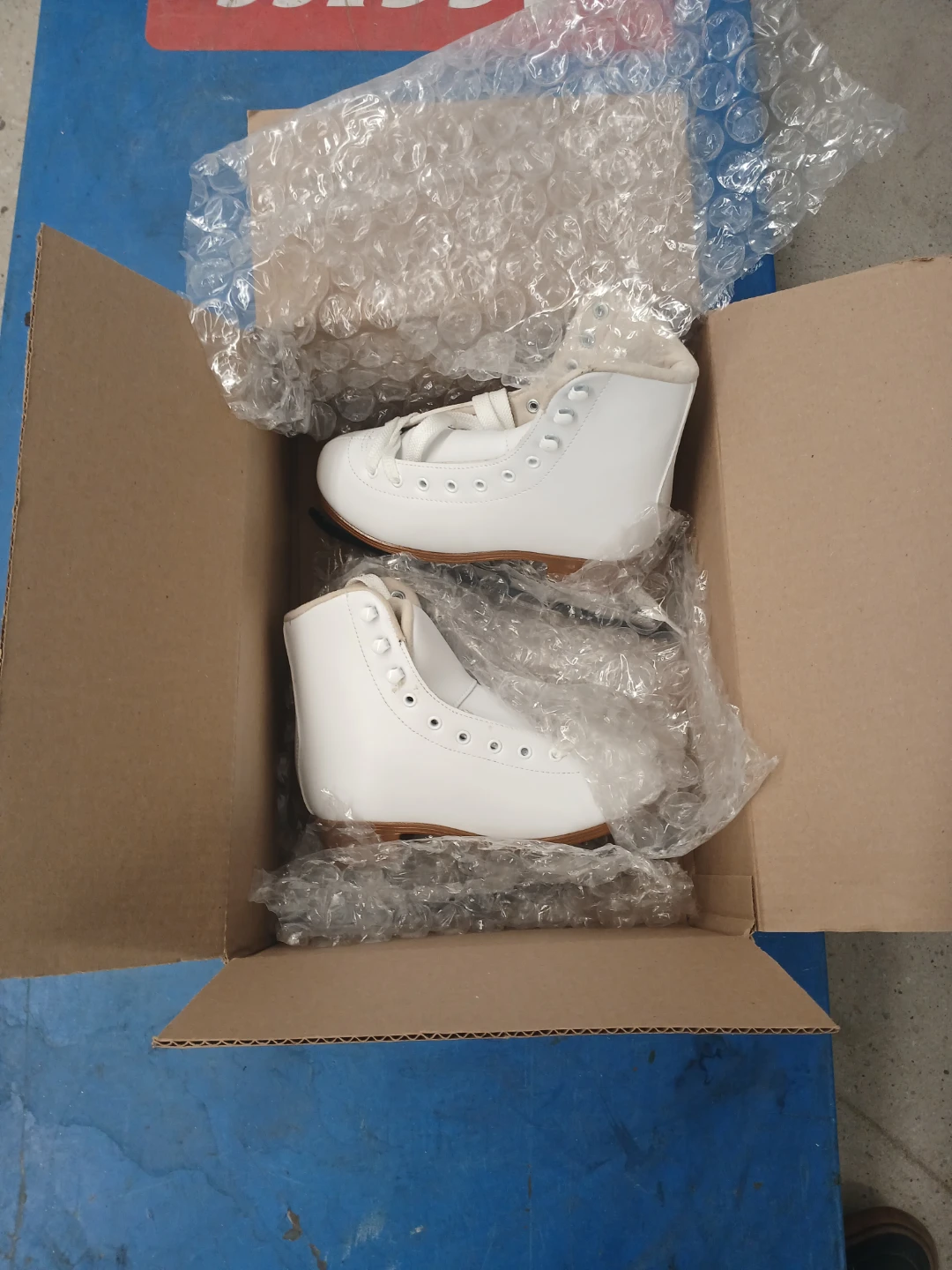 White Figure Skates - Size 5.5 - BRAND NEW