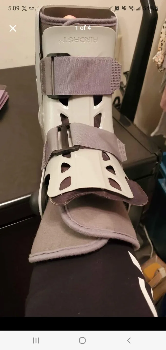 Aircast Walking Boot
