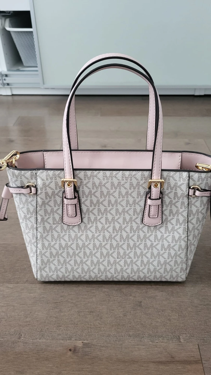 Michael Kors Voyager Tote Bag - photo 3