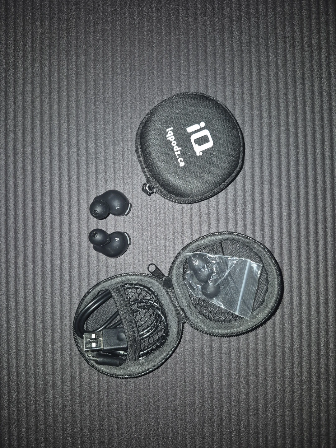 iQ Podz Wireless Earbuds