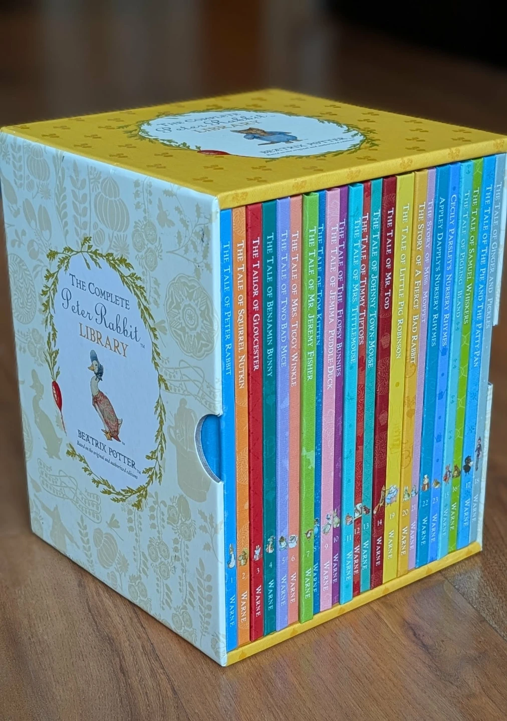 The Complete Peter Rabbit Library Box Set (23 Books)