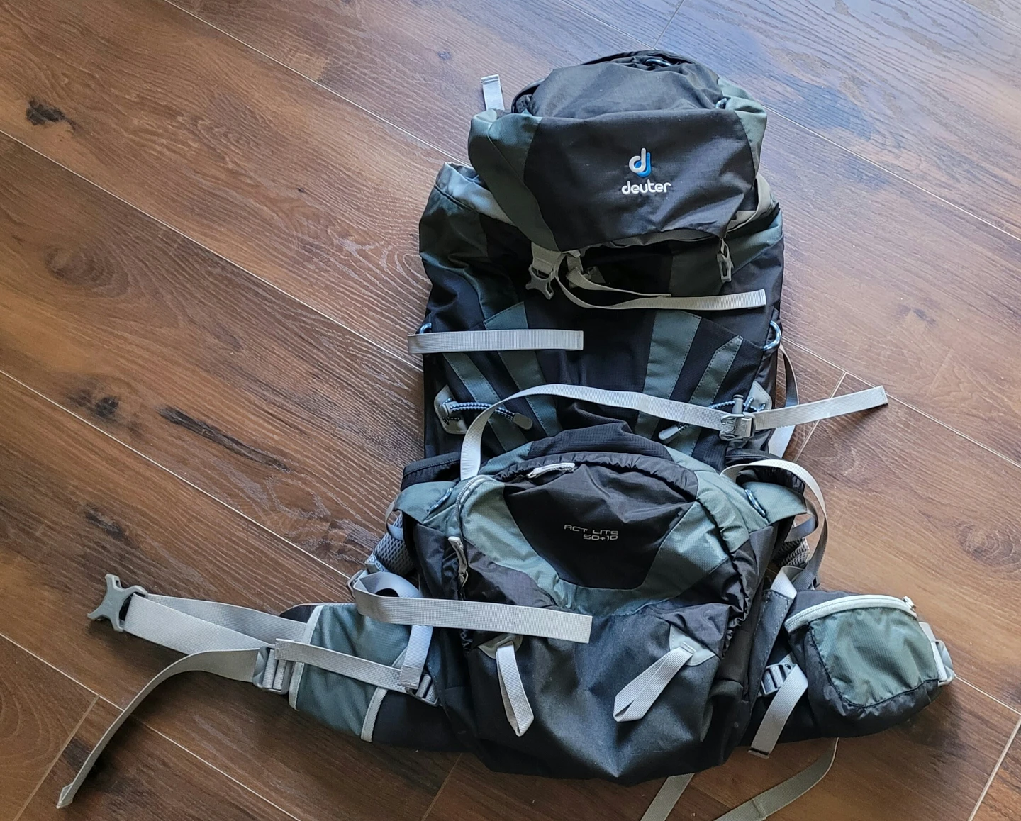 Deuter Act Lite 50+10 Hiking Backpack