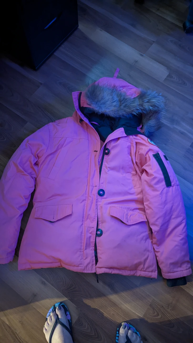 Canada Goose Parka Size Medium - photo 4