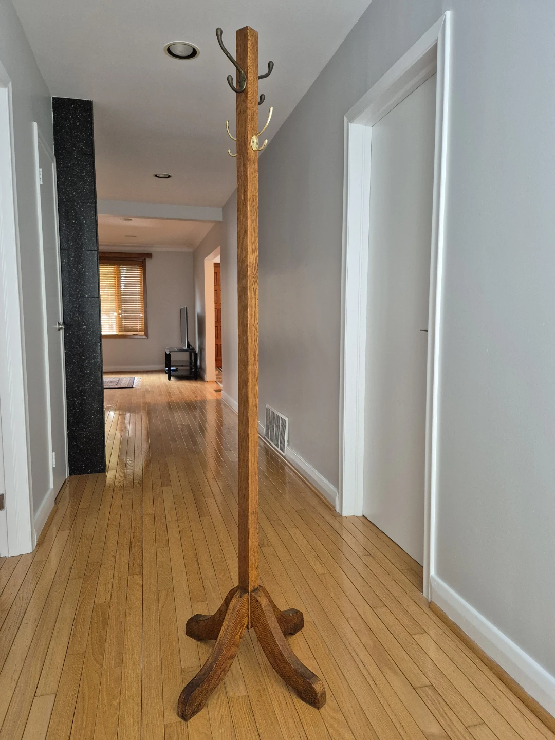 Antique Solid Oak Coat Rack Hall Stand: Early 1900s - photo 3