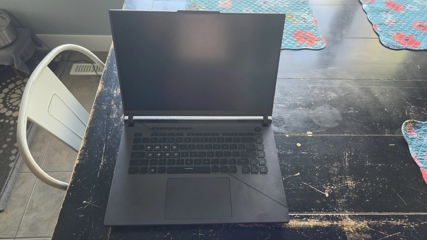 ASUS ROG Gaming Laptop - photo 2