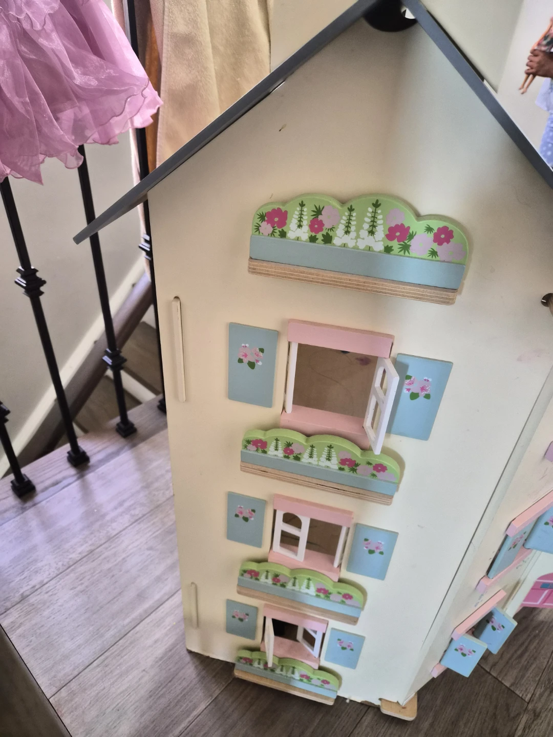 Wooden dollhouse - photo 4