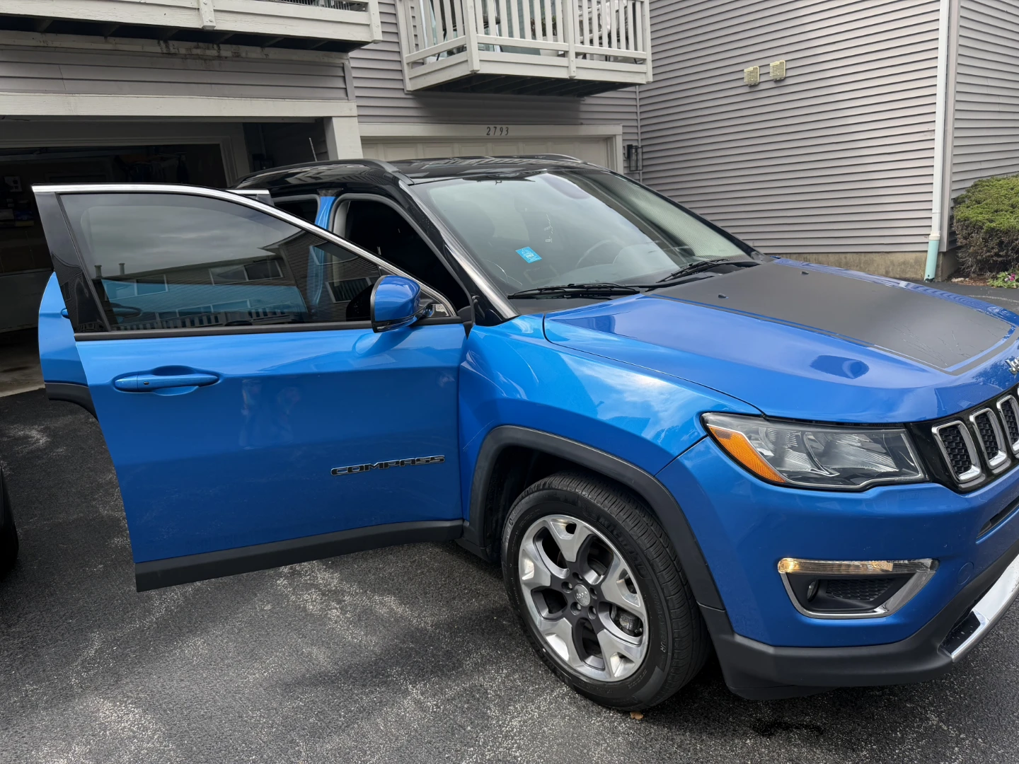 Blue Jeep Compass SUV - photo 2