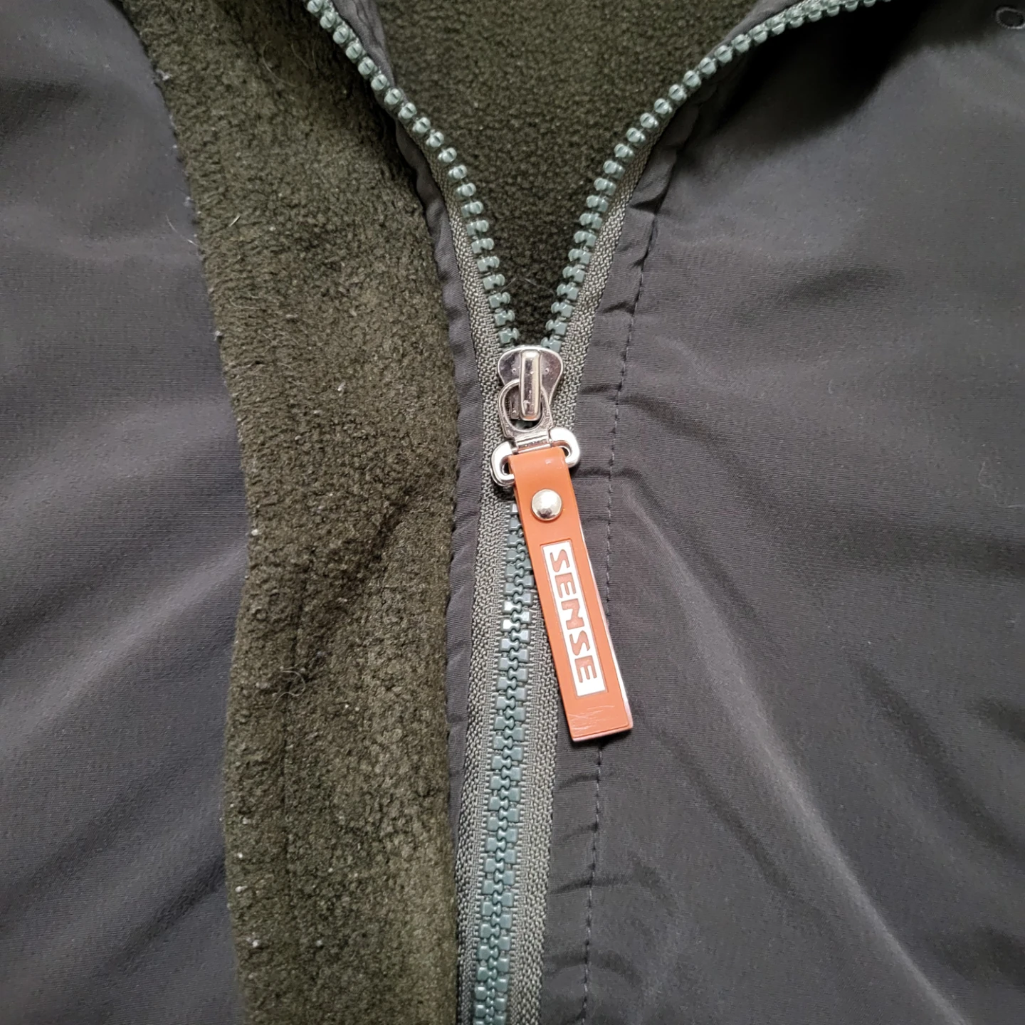ORA Jeans Hooded Puffer Vest – Dark Grey / Size S - photo 4
